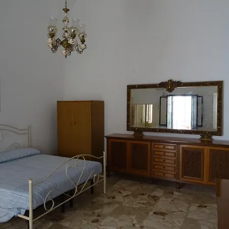 Holiday home Casa Vacanze Mimina - Centro Storico A 150 Mt. Dalla Gallipoli